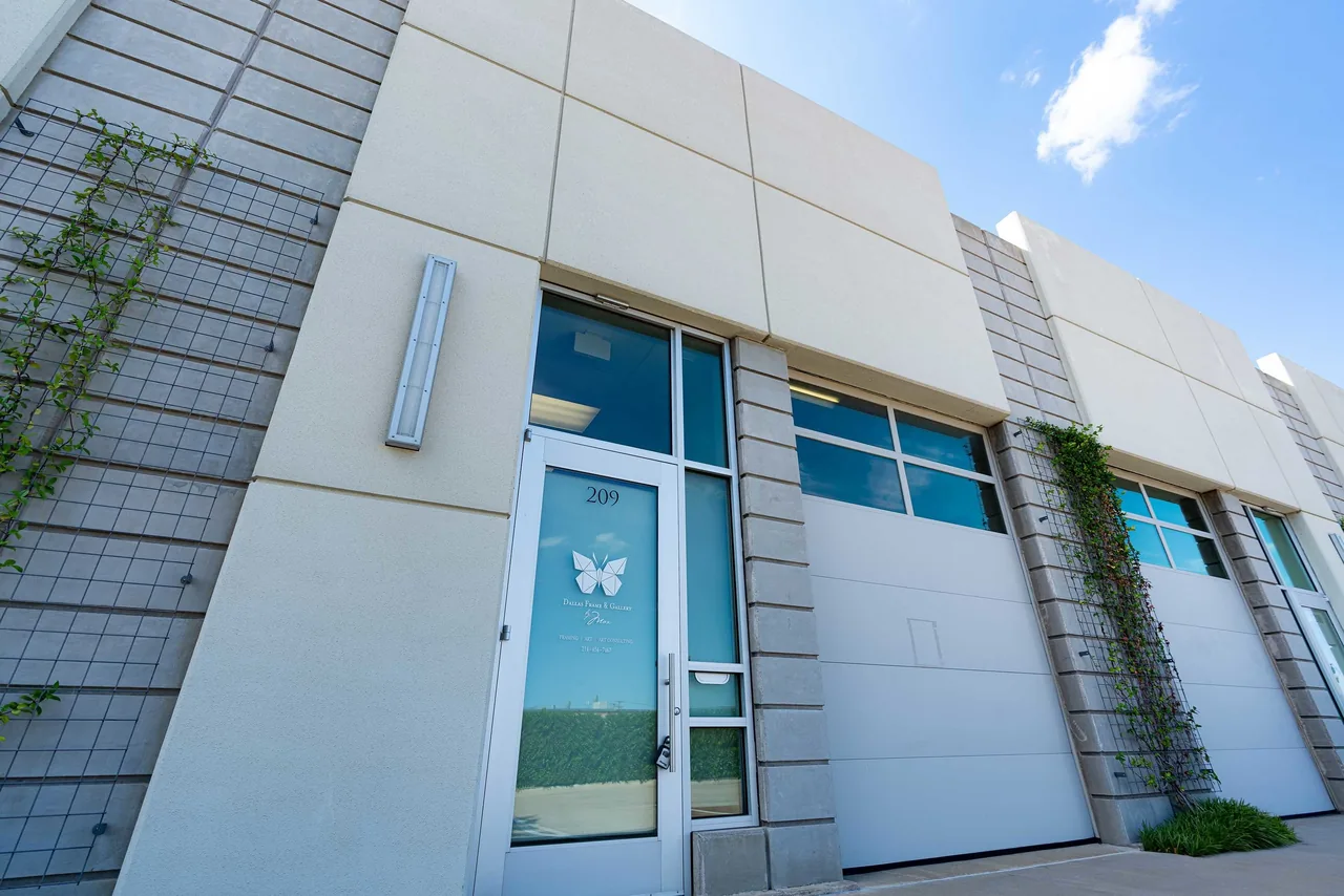Exterior of Dallas Frame & Gallery by Max on Cedar Springs Road